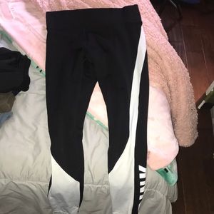 PINK “cozy” leggings black and white